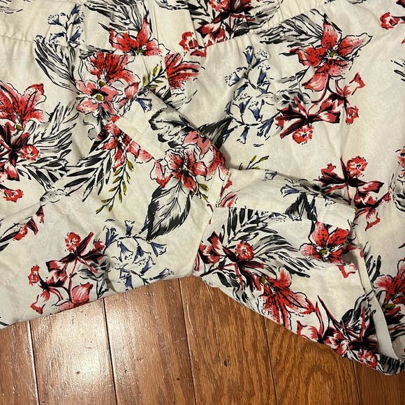 Cali 1850 Los Angeles Linen Shorts with Matching Belt/ Elastic Waist & Pockets - Picture 6 of 7